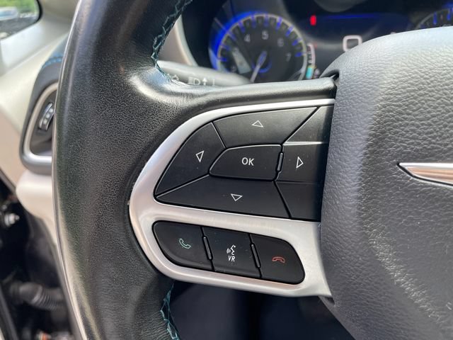 Used 2021 Chrysler Pacifica Touring w/ Cold Weather Group AWD/4WD image 31