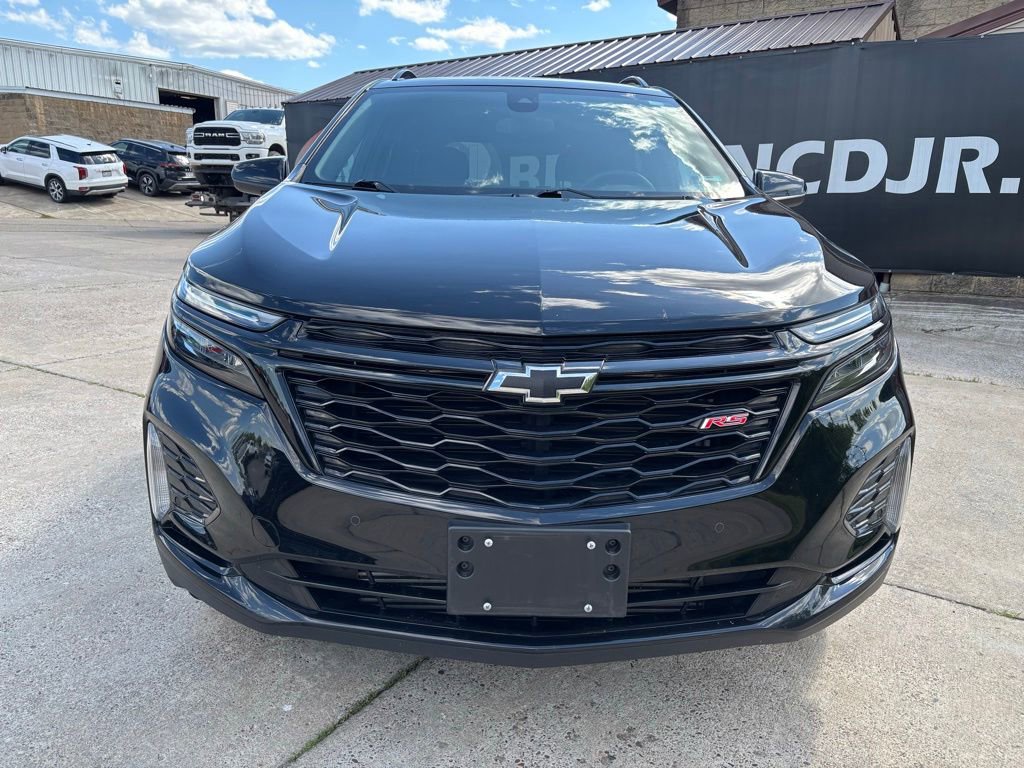 Used 2024 Chevrolet Equinox RS AWD/4WD image 2