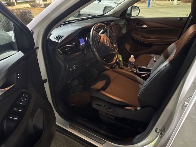 Used 2023 Buick Encore GX Select image 18