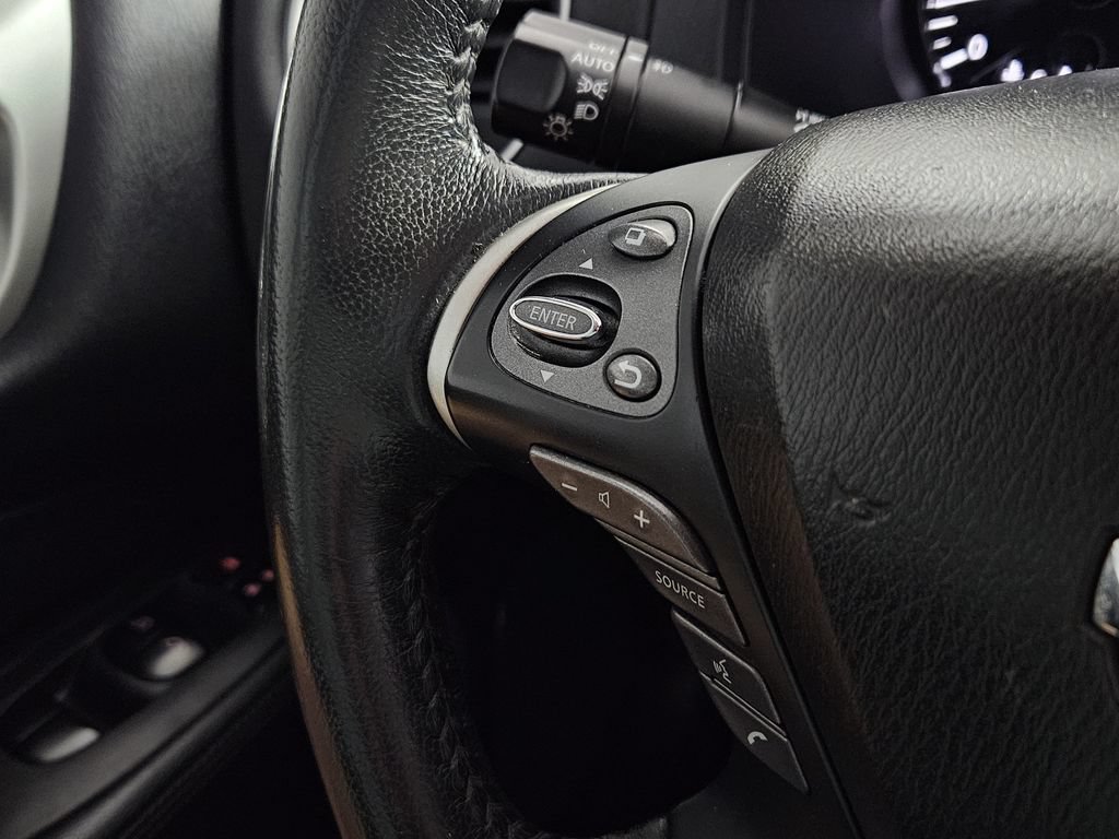 Used 2020 Nissan Pathfinder SV AWD/4WD image 19