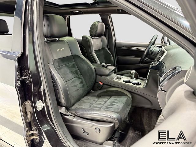 Used 2015 Jeep Grand Cherokee SRT image 31