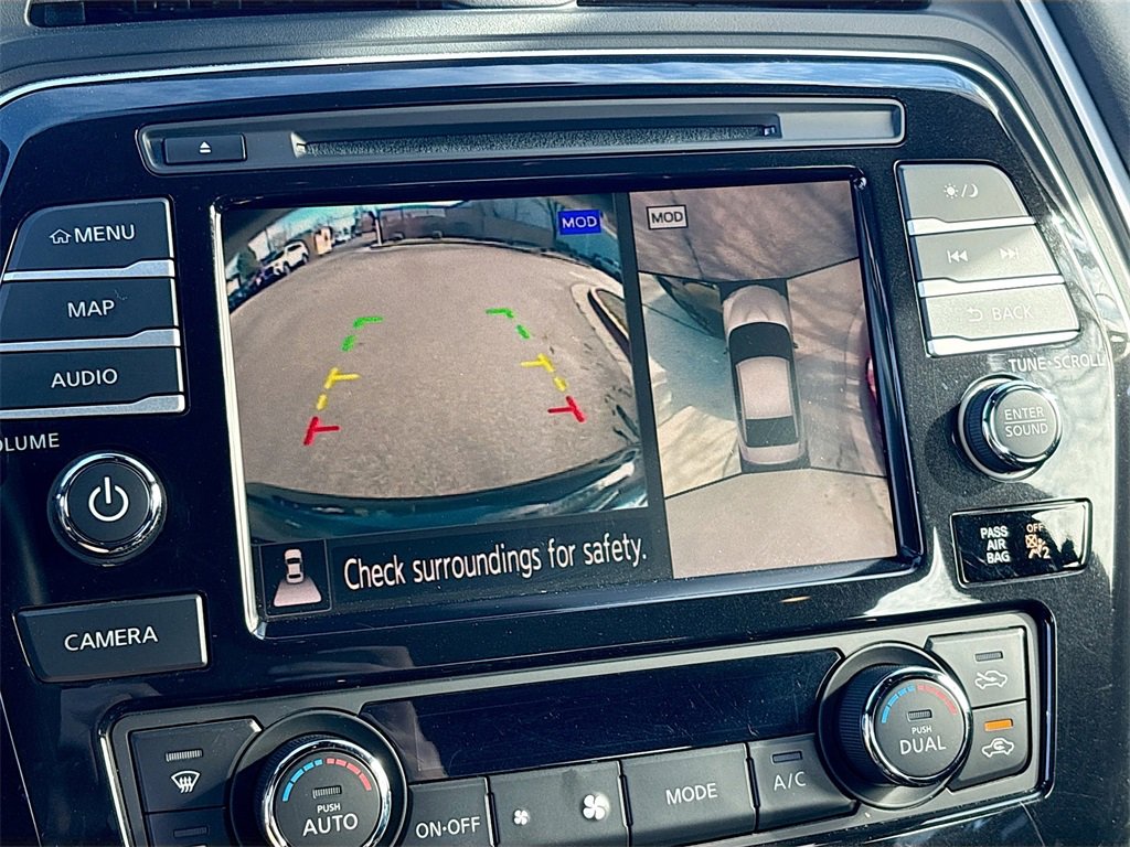 Used 2023 Nissan Maxima SR w/ Sport Mat Group image 14