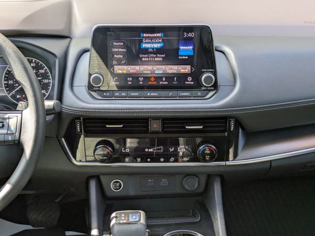 Used 2022 Nissan Rogue SV image 19