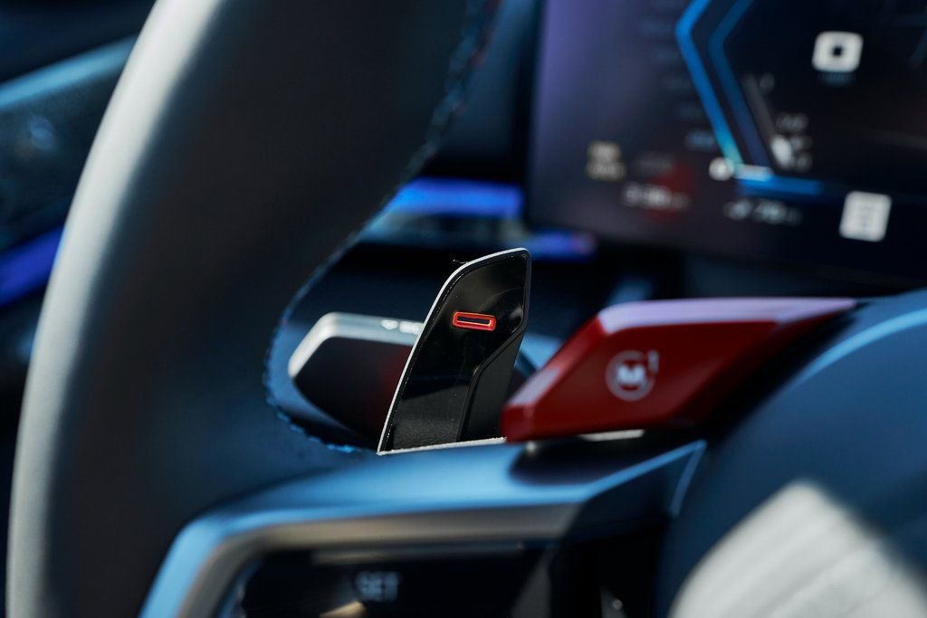 Used 2025 BMW M5 Touring image 57