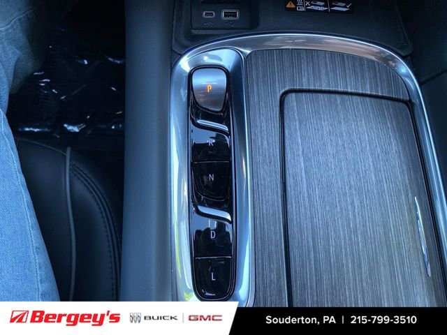 Used 2023 Buick Enclave Avenir w/ Avenir Technology Package AWD/4WD image 19