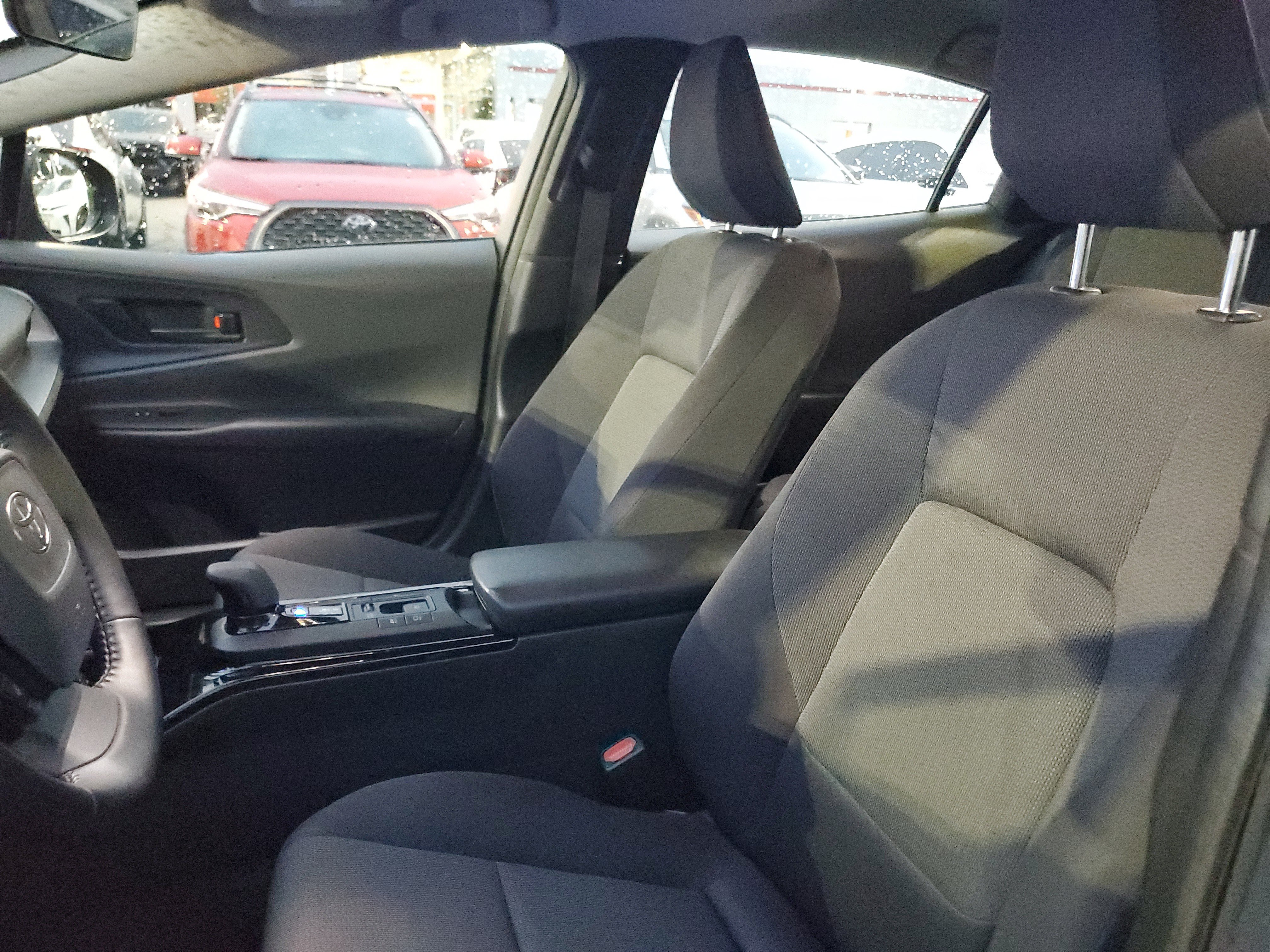 Certified 2024 Toyota Prius LE FWD image 18