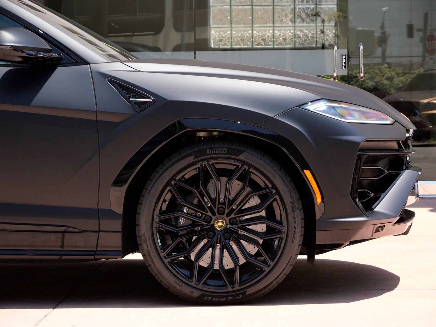 Used 2025 Lamborghini Urus Performante AWD/4WD image 9