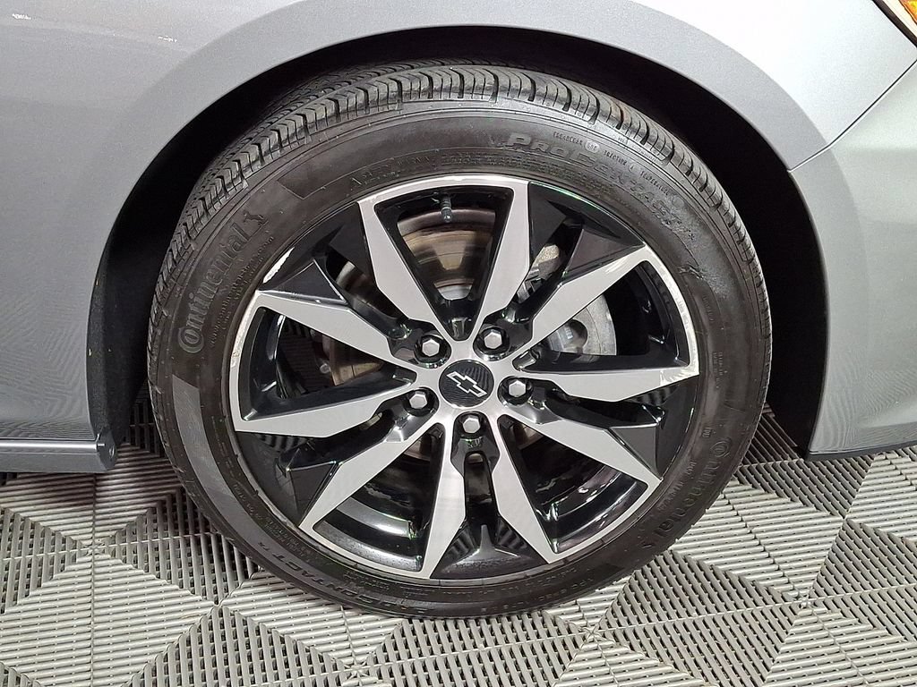 Used 2024 Chevrolet Malibu RS FWD image 11