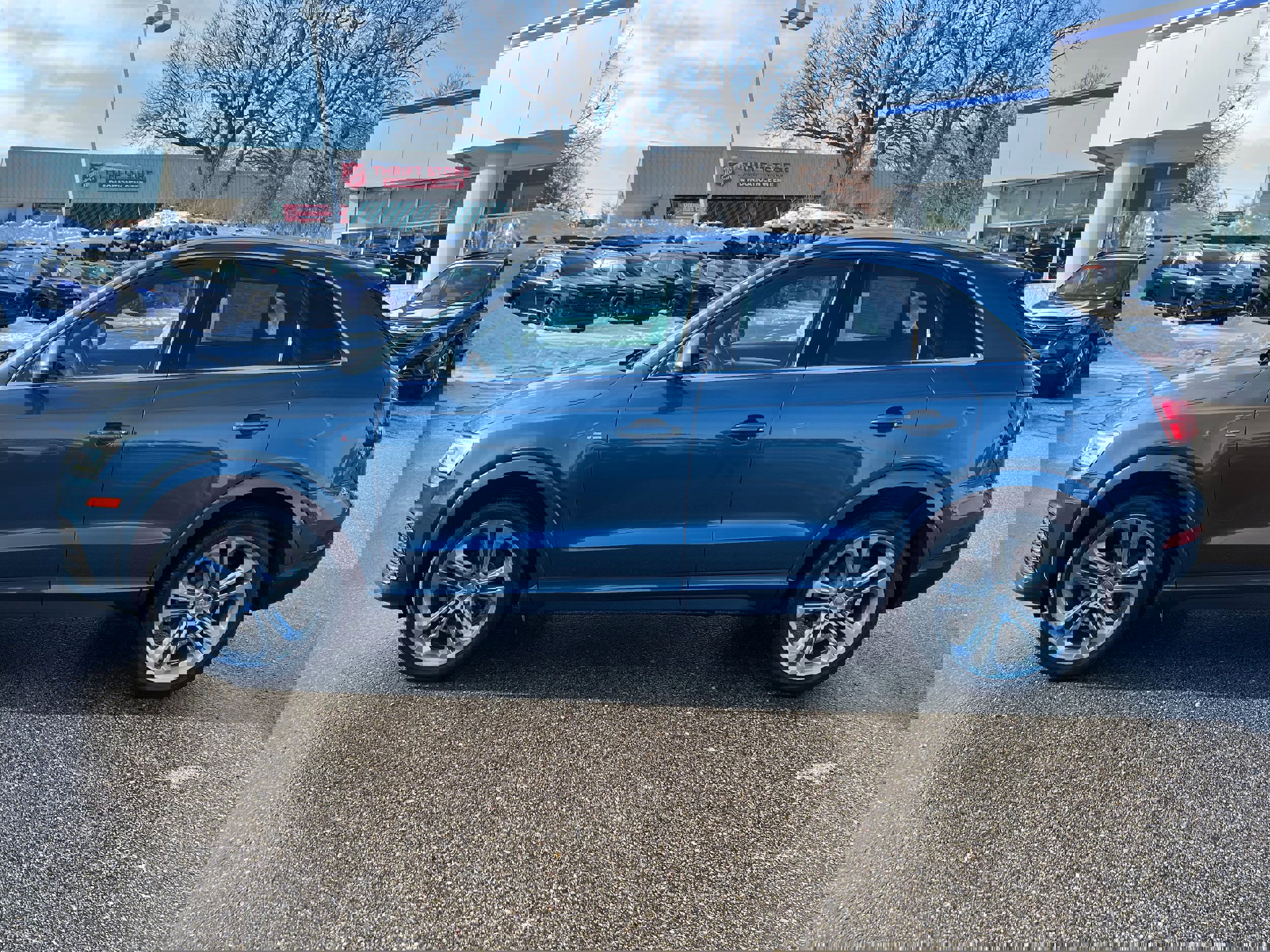 Used 2018 Audi Q3 2.0T Premium Plus w/ Premium Plus Package image 4