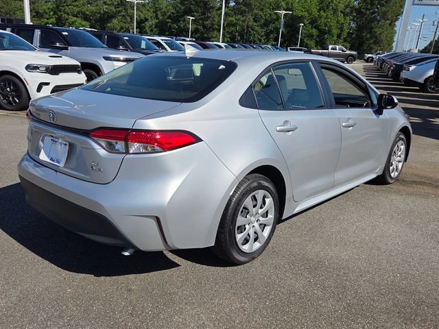 Used 2026 Toyota Corolla LE FWD image 12