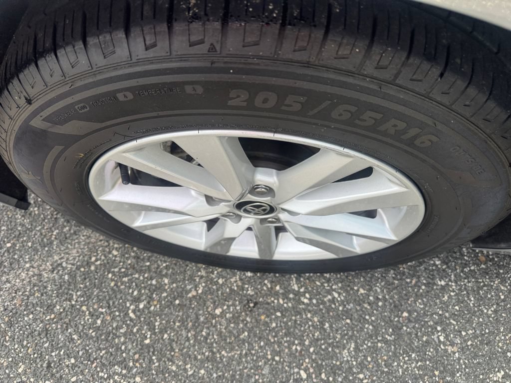 Used 2025 Toyota Camry LE FWD image 24