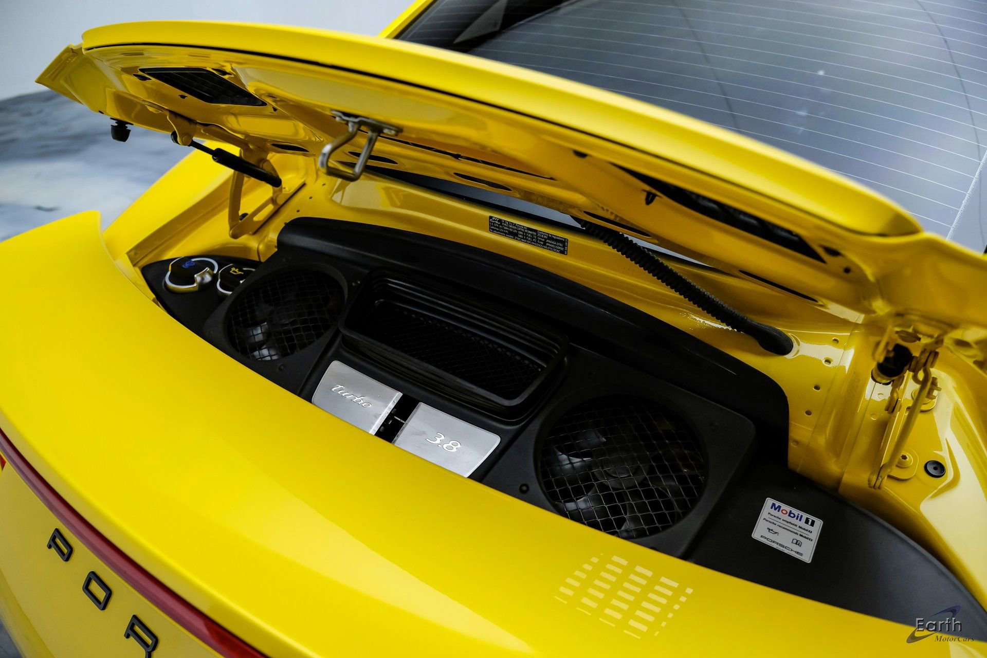 Used 2018 Porsche 911 Turbo S image 94