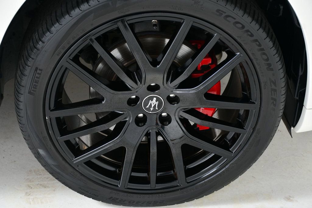 Used 2020 Maserati Levante GranSport image 22