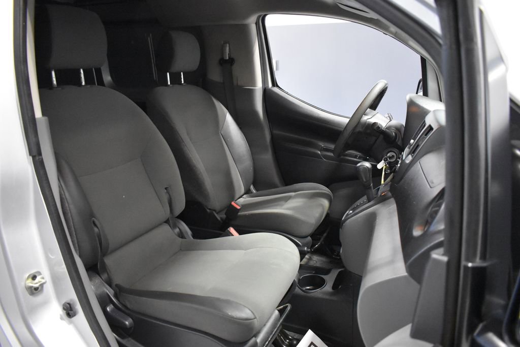 Used 2020 Nissan NV200 S FWD image 14