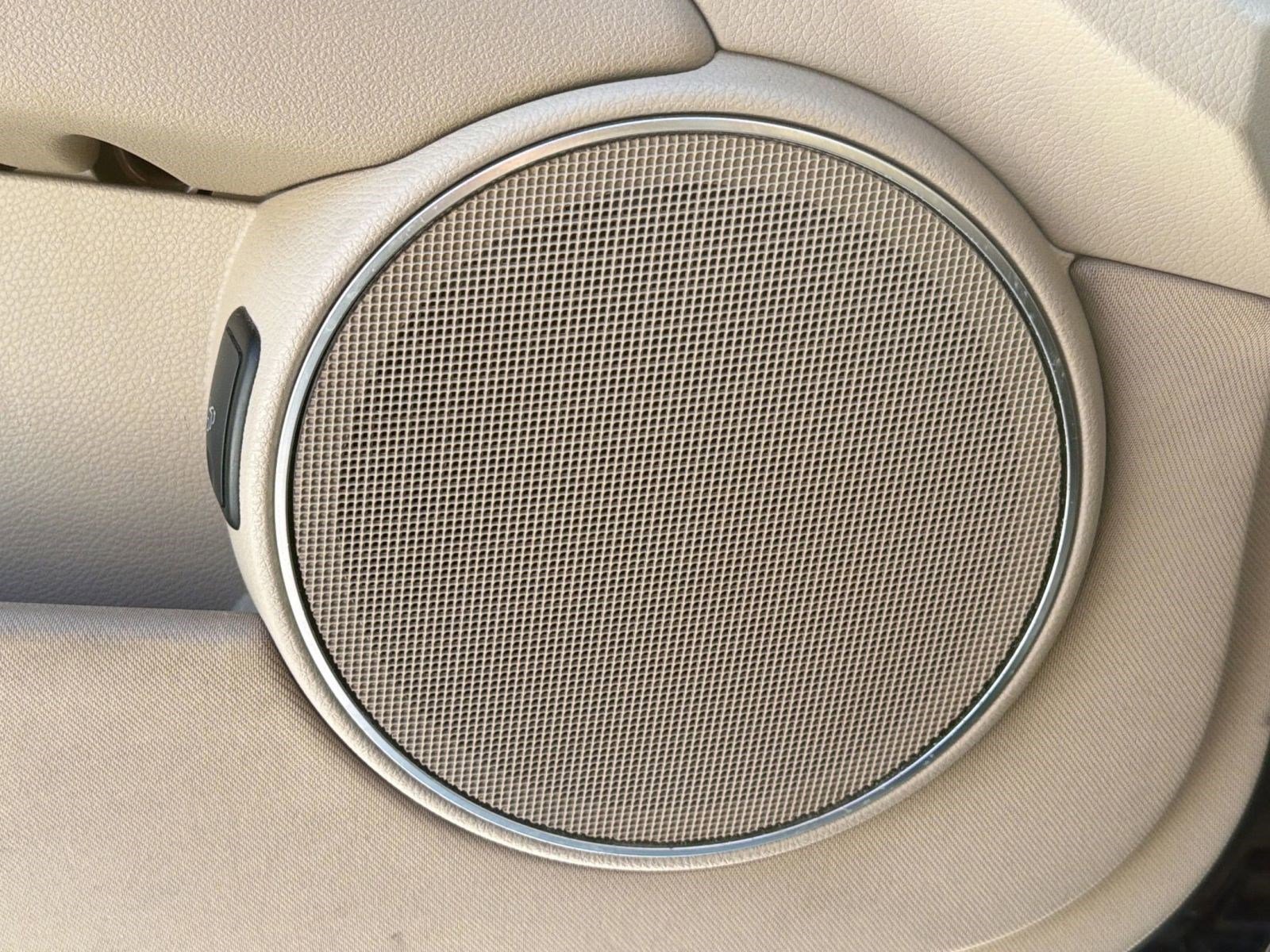 Used 2012 Mercedes-Benz C 250 Sedan image 21