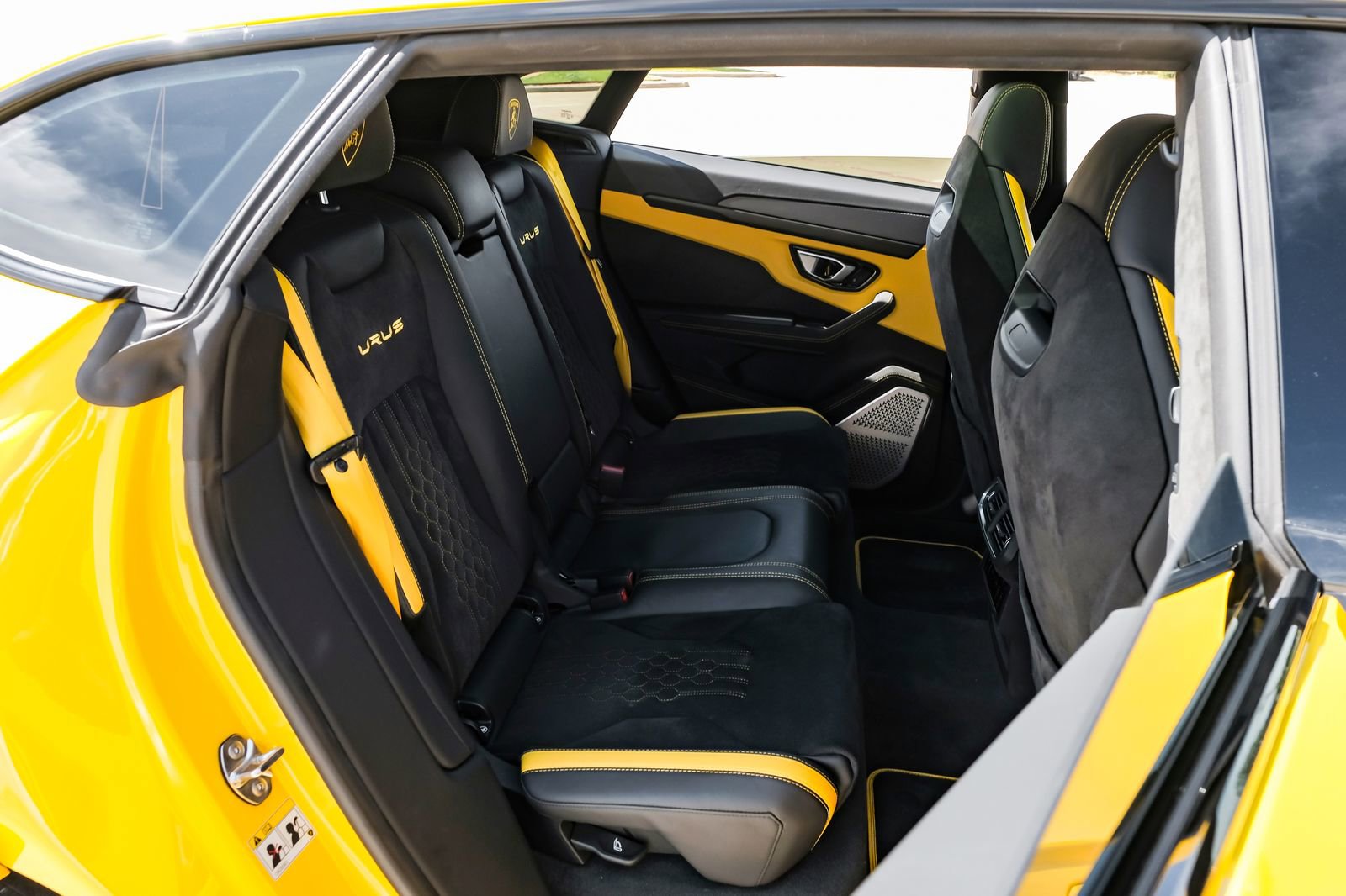 Used 2024 Lamborghini Urus S AWD/4WD image 34