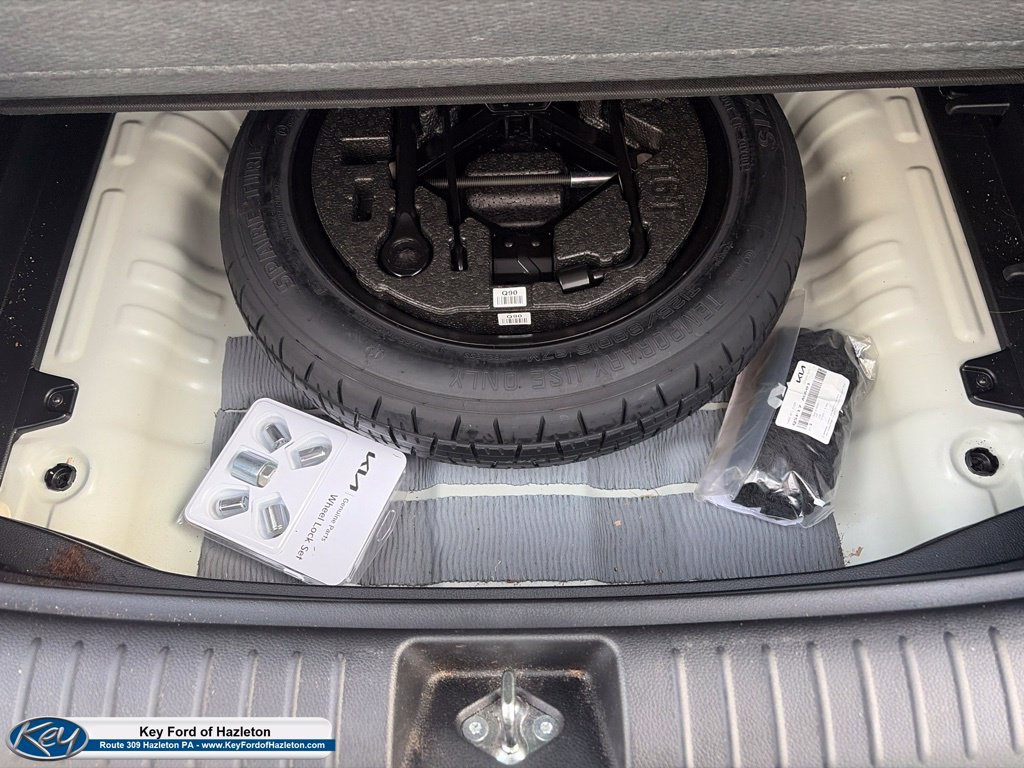 Used 2025 Kia Seltos S AWD/4WD image 13
