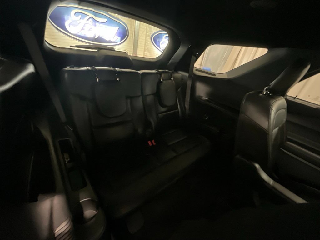 Used 2020 Ford Explorer Limited AWD/4WD image 15