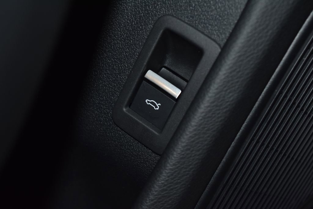 Used 2021 Audi A4 2.0T Premium Plus w/ Premium Plus Package image 7