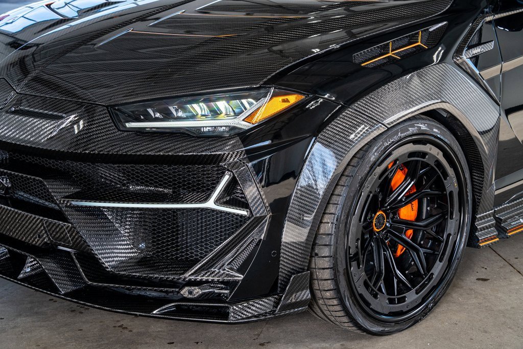 Used 2022 Lamborghini Urus image 13