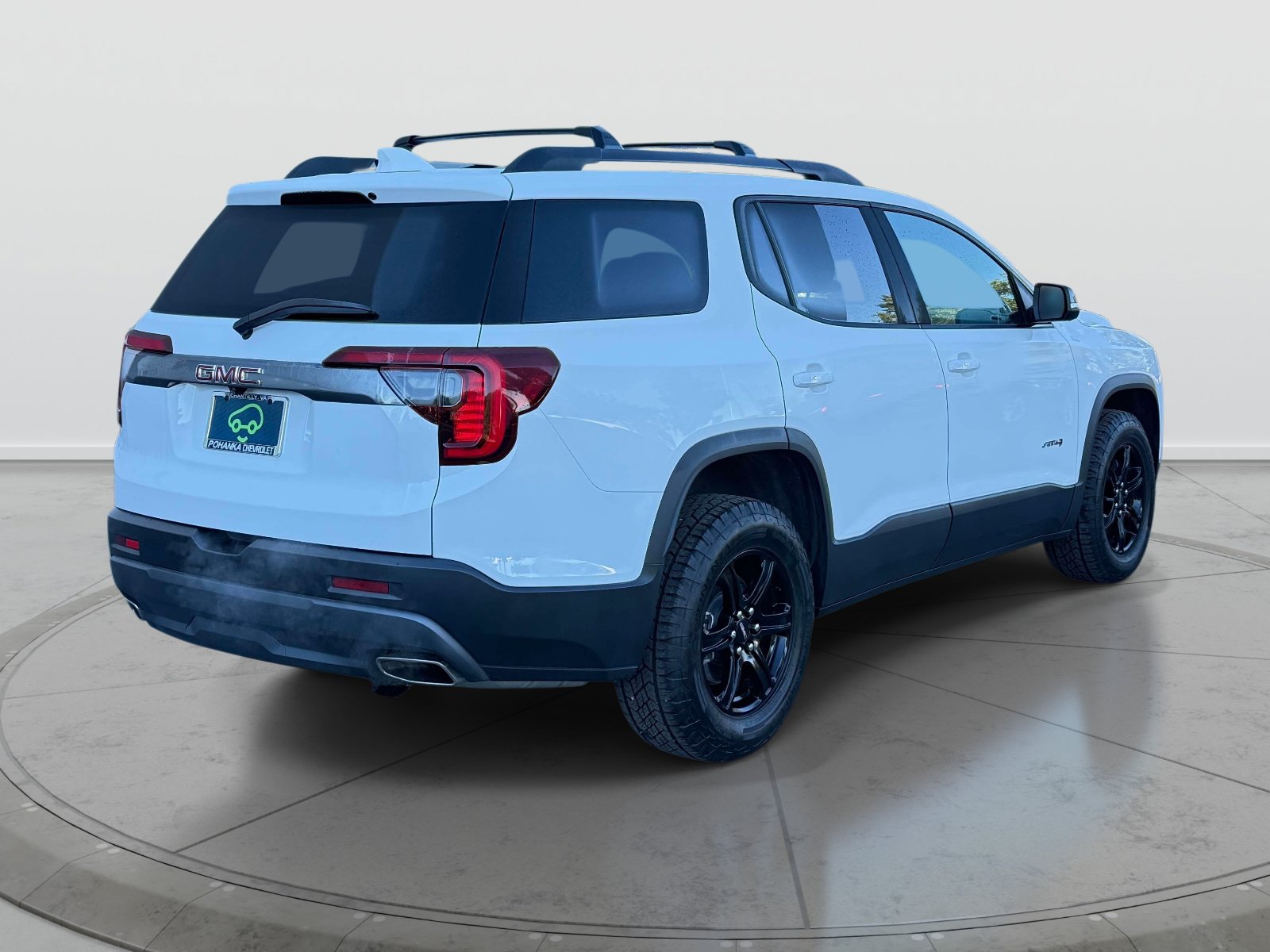 Certified 2023 GMC Acadia AT4 w/ Technology Package AWD/4WD image 2