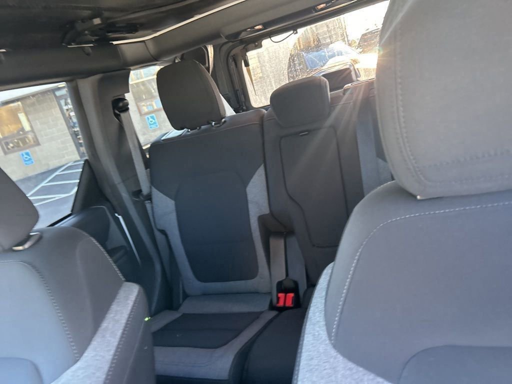 Used 2025 Ford Bronco Big Bend image 11