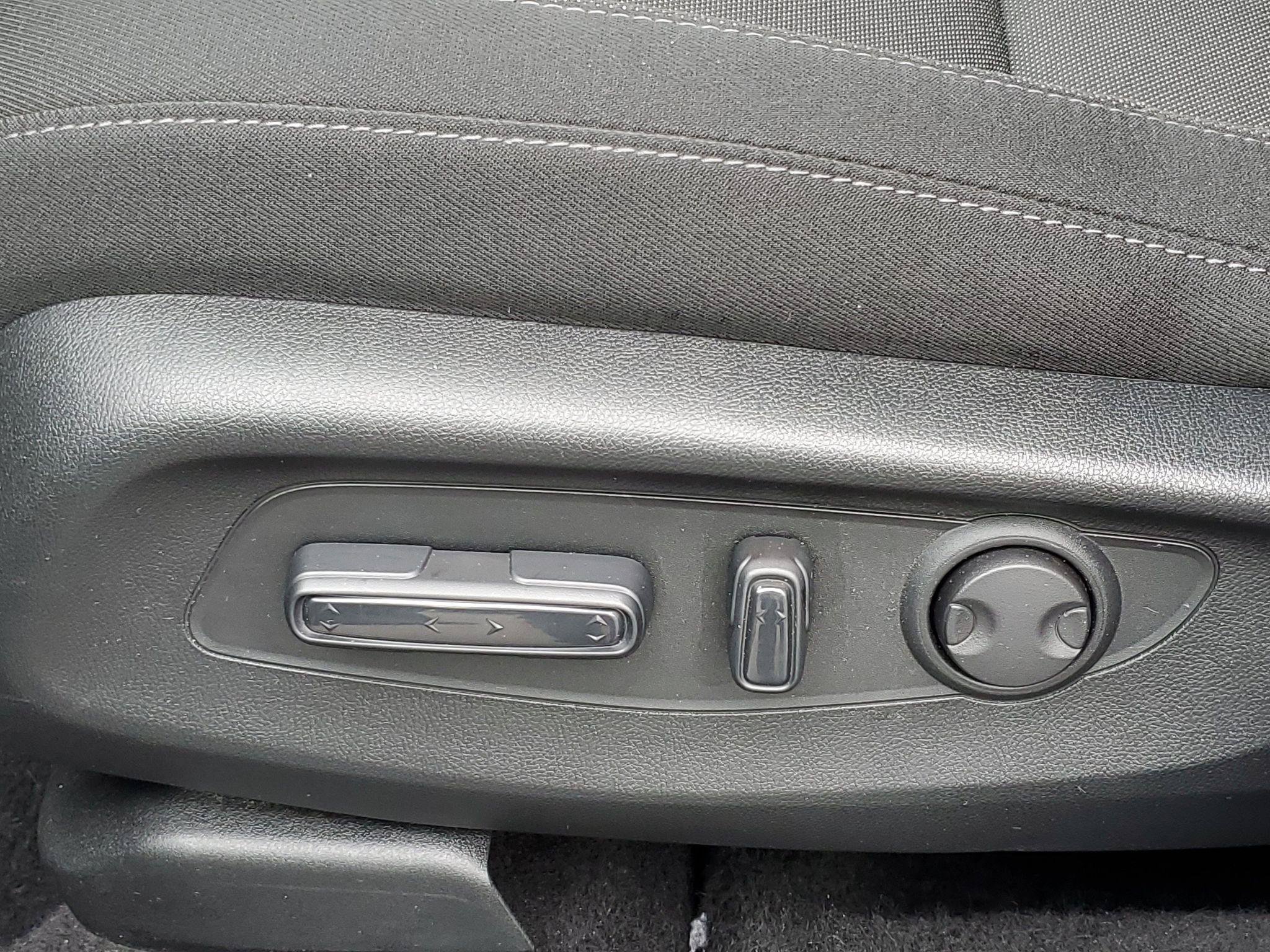 Used 2024 Honda CR-V EX image 7