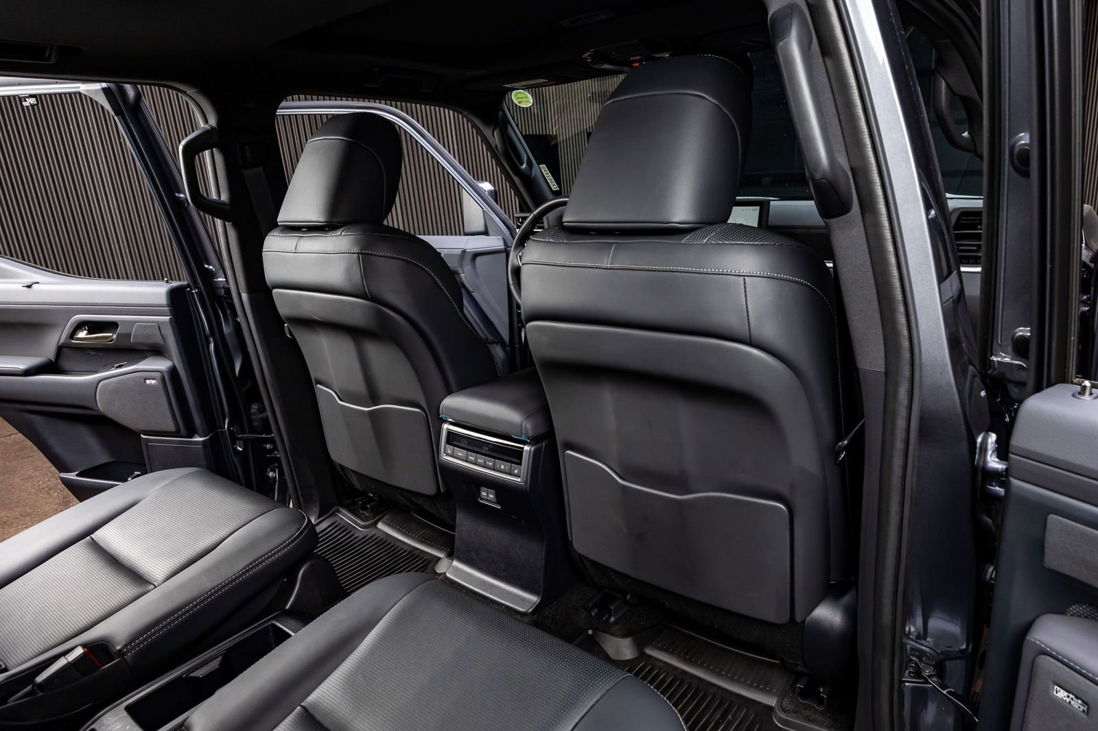 Used 2024 Lexus GX 550 image 32