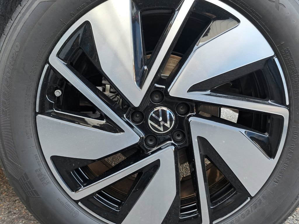 New 2026 Volkswagen Atlas SE FWD image 25