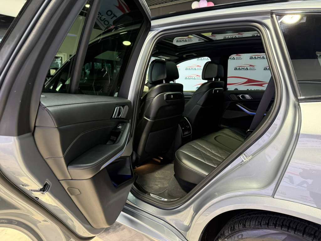 Used 2026 BMW X5 M60i image 41