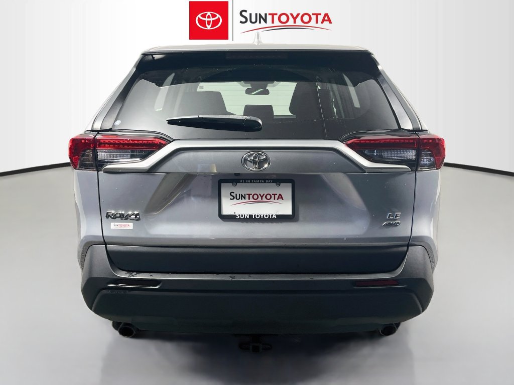 Used 2023 Toyota RAV4 LE AWD/4WD image 4