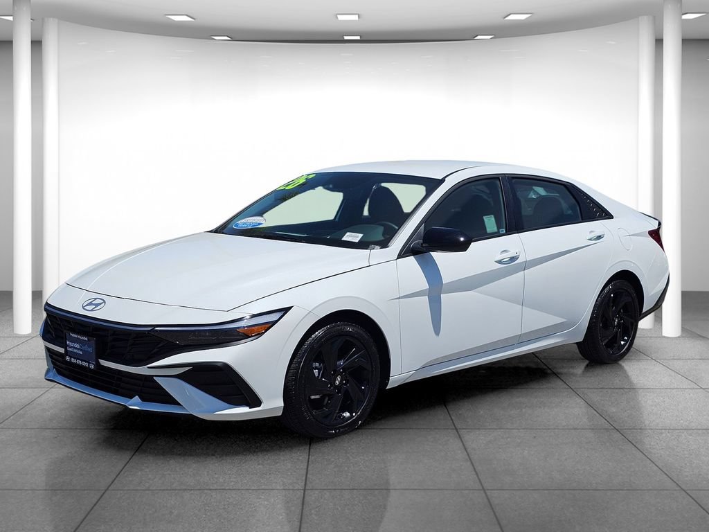 Certified 2026 Hyundai Elantra Sport FWD image 3
