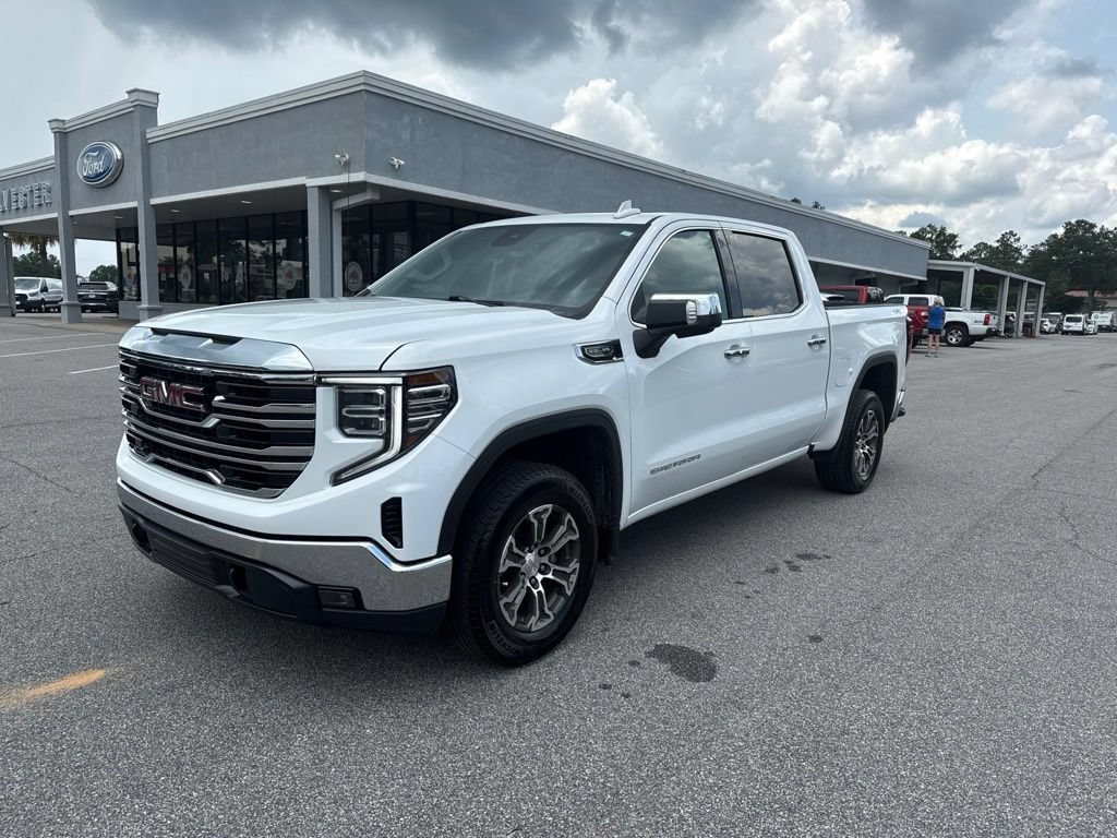 Used 2026 GMC Sierra 1500 SLT AWD/4WD image 2