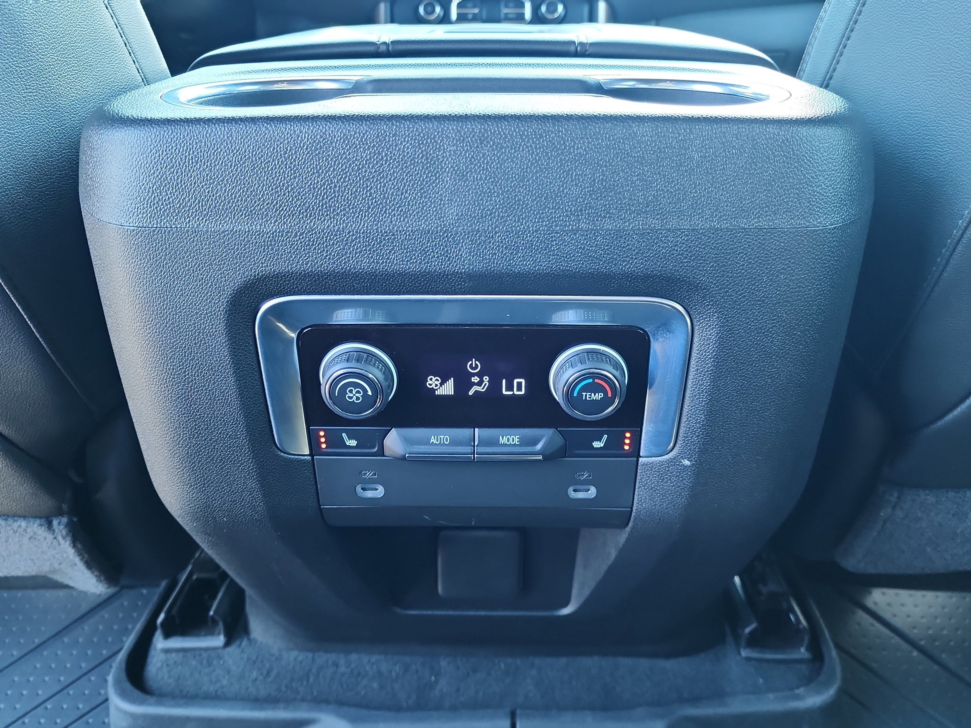 Used 2021 Chevrolet Tahoe High Country image 13