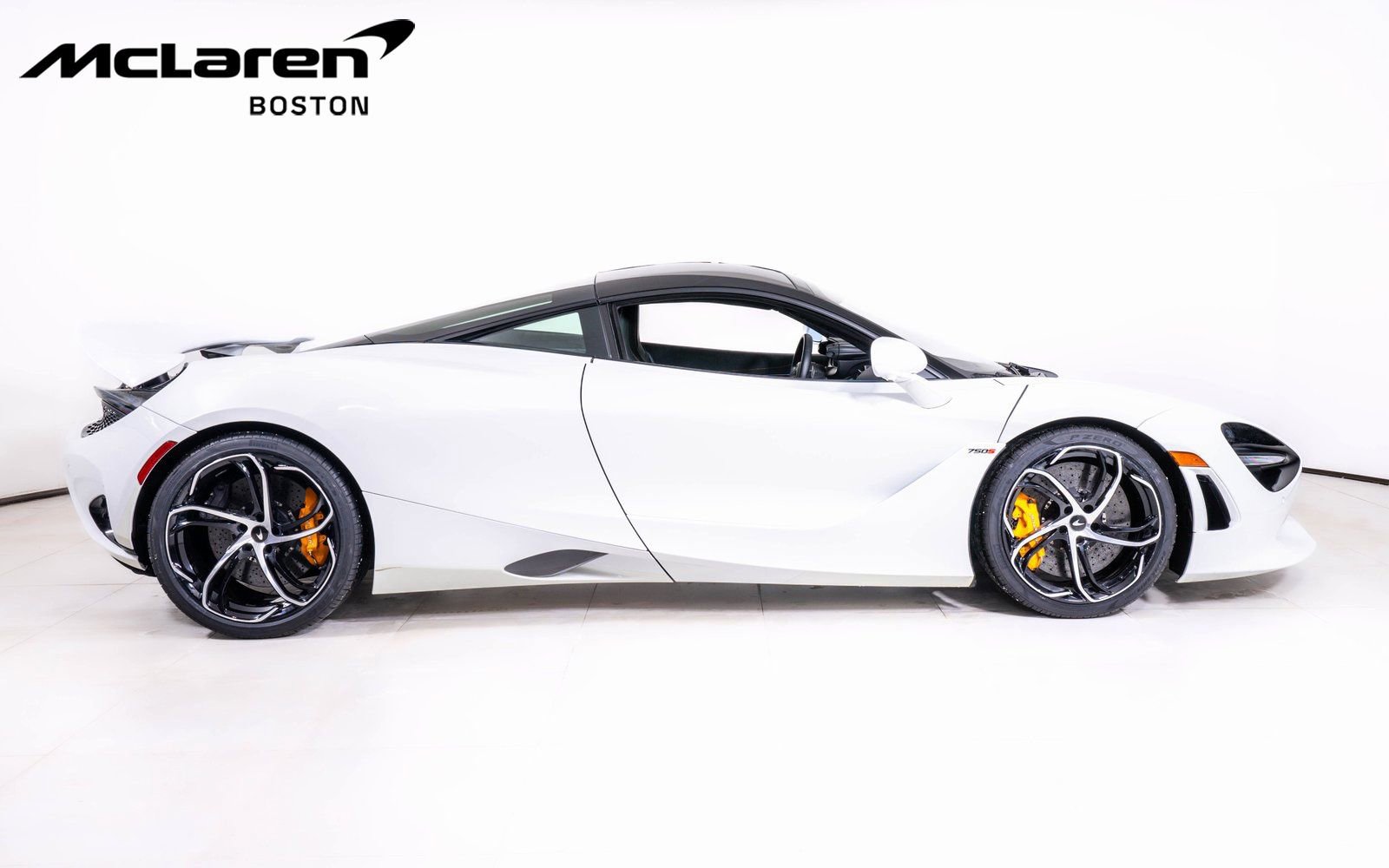 Used 2025 McLaren 750S image 6