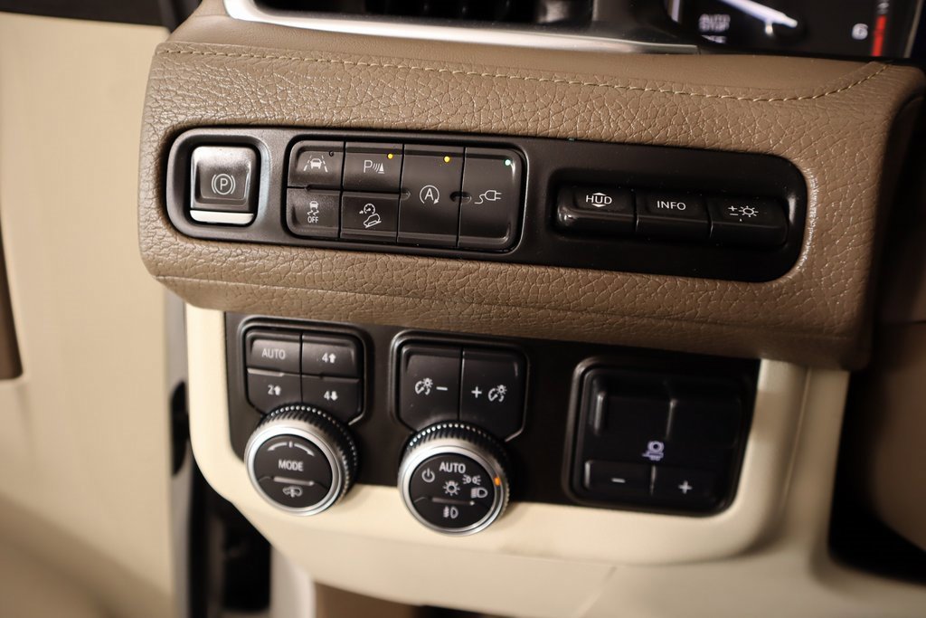 Used 2021 GMC Yukon XL Denali w/ Denali Ultimate Package image 8