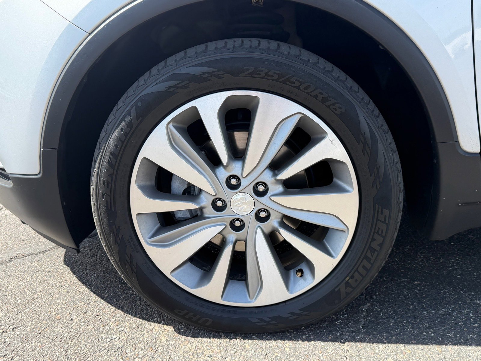 Used 2020 Buick Encore Preferred image 5