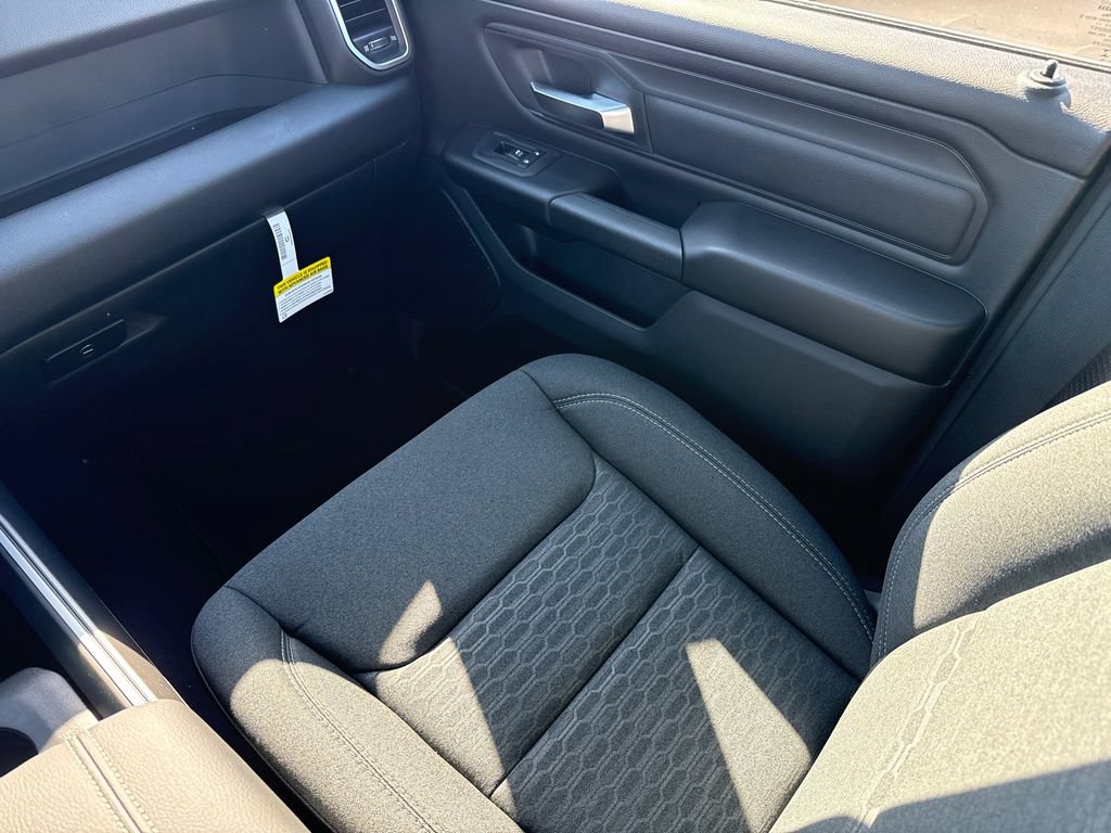 New 2026 RAM 1500 Express AWD/4WD image 15