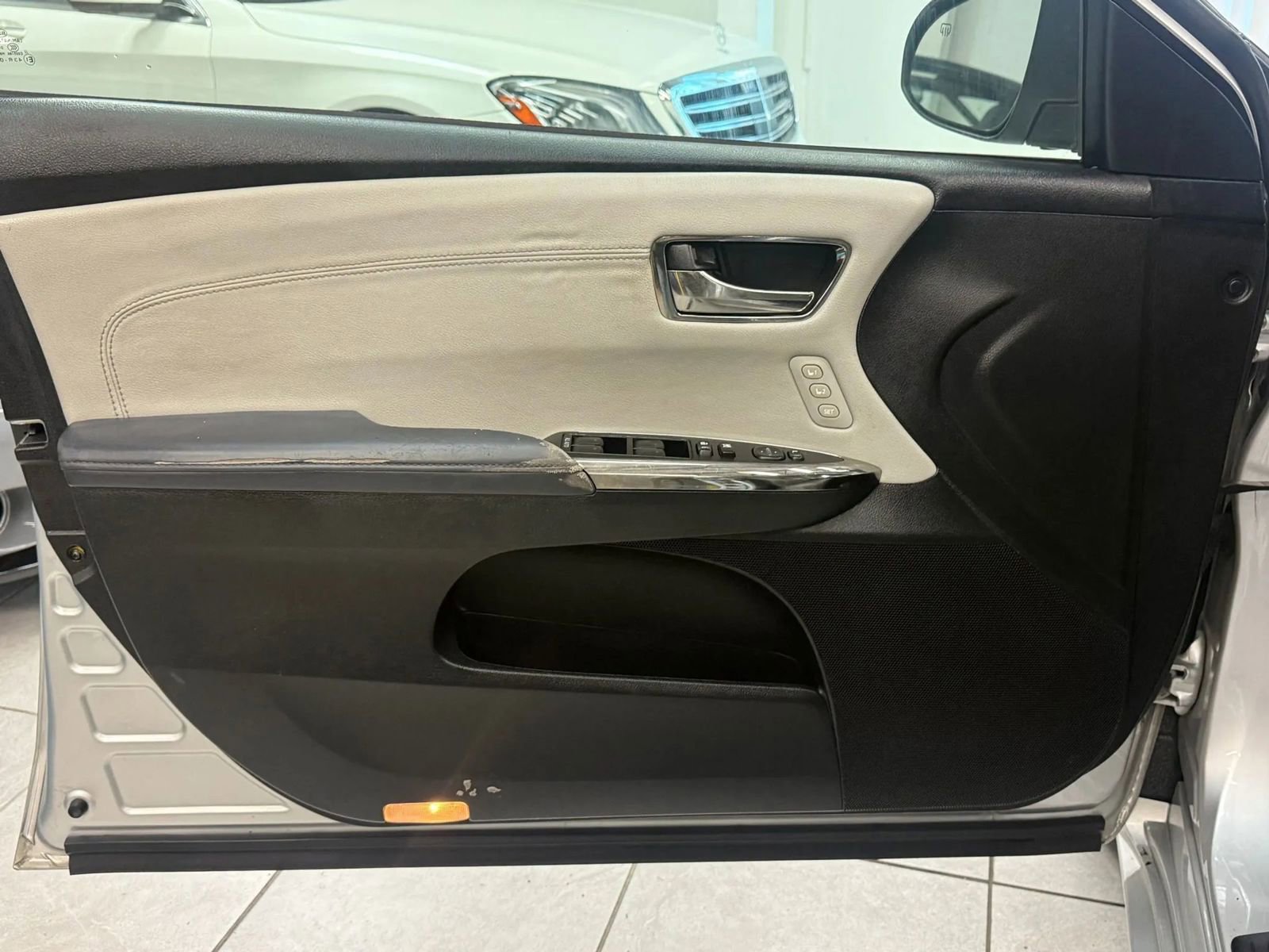 Used 2013 Toyota Avalon XLE Touring image 15