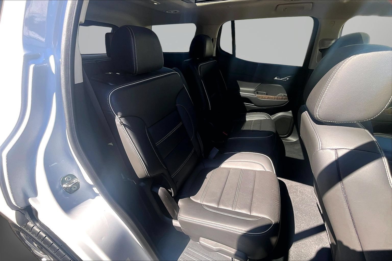 Used 2023 GMC Acadia Denali AWD/4WD image 23