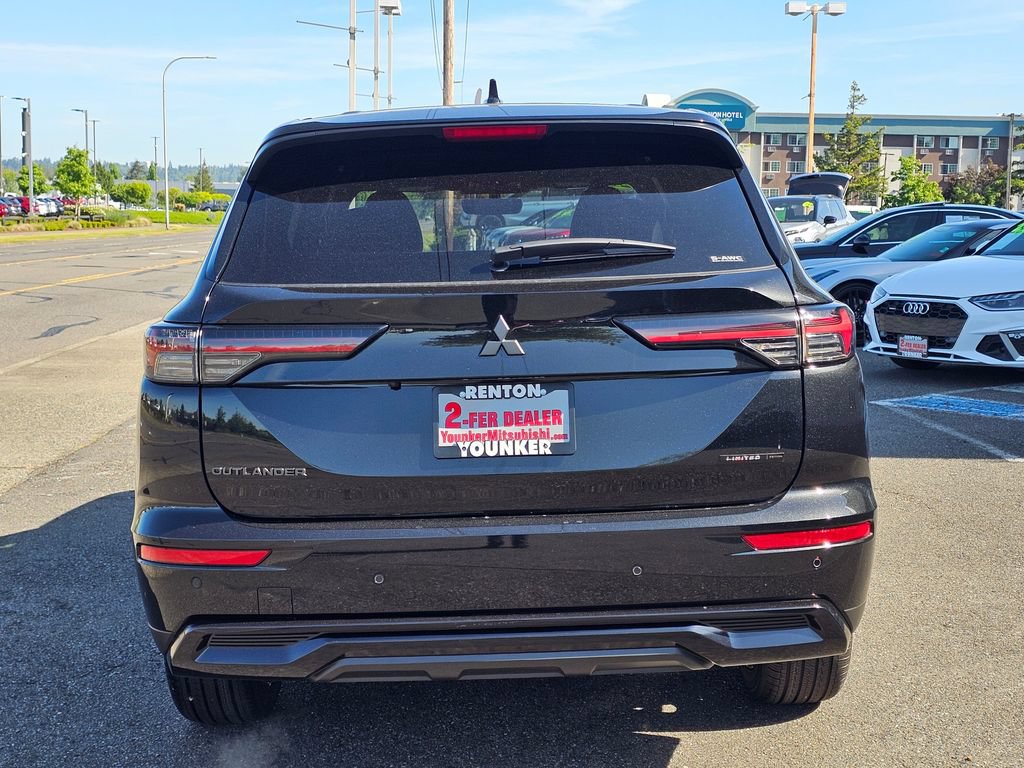 New 2026 Mitsubishi Outlander LE AWD/4WD image 6