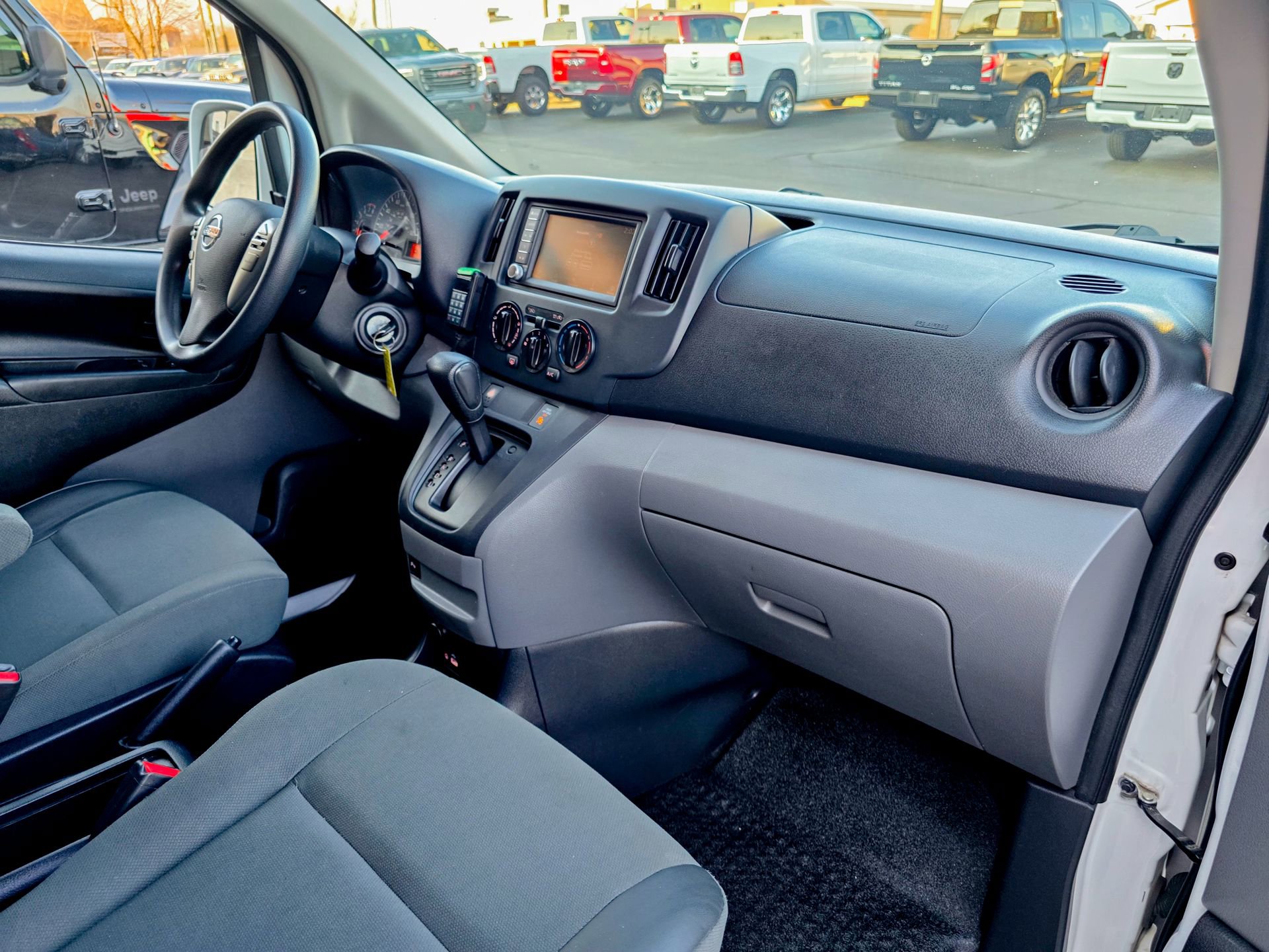 Used 2021 Nissan NV200 SV w/ Sliding Door Glass Package image 7