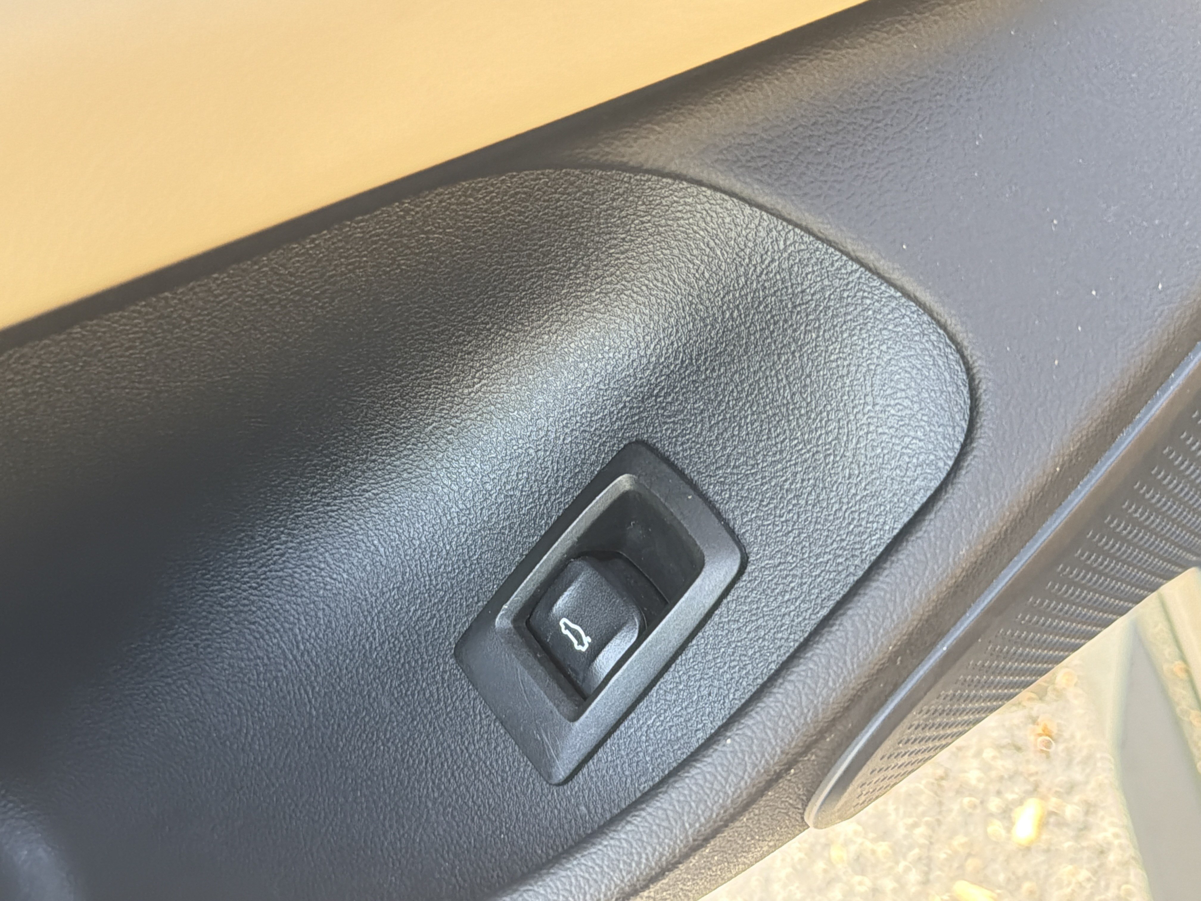 Used 2023 BMW i4 eDrive40 w/ Premium Package RWD image 70