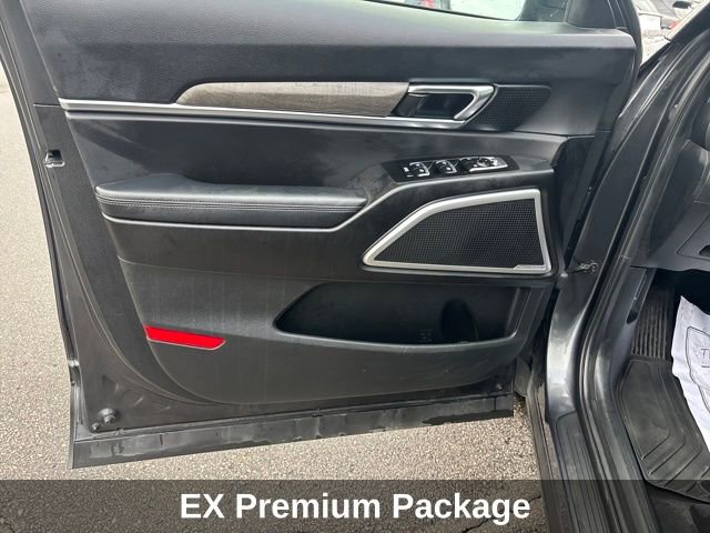 Used 2022 Kia Telluride EX w/ EX Premium Package AWD/4WD image 12