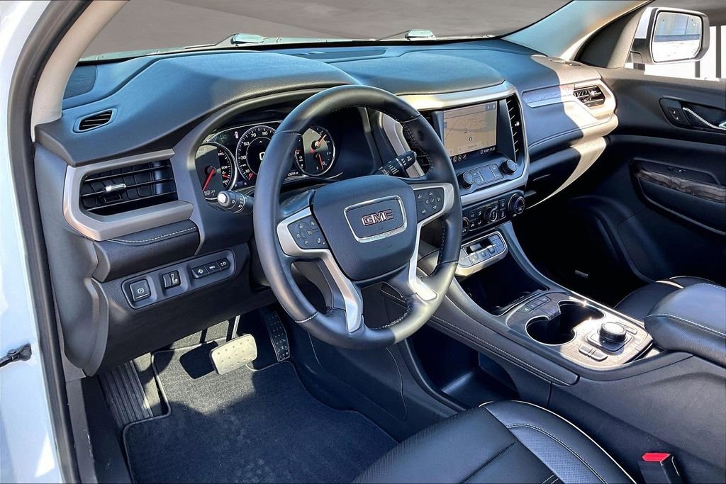 Used 2020 GMC Acadia Denali w/ Technology Package image 16