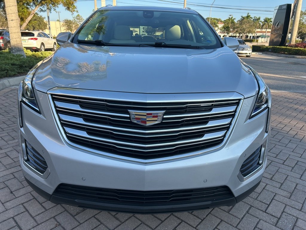 Used 2017 Cadillac XT5 Luxury w/ Driver Awareness Package image 9
