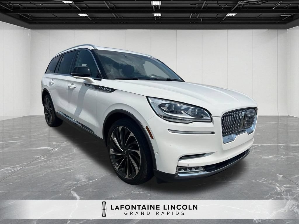 Used 2020 Lincoln Aviator Reserve w/ Equipment Group 202A AWD/4WD image 4