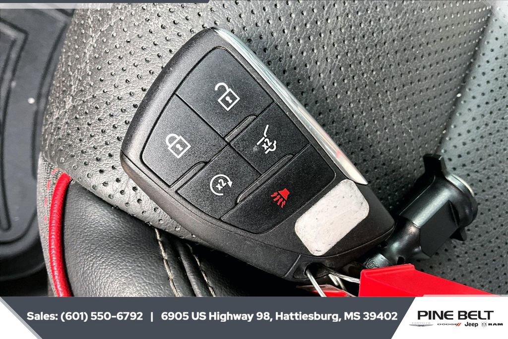 Used 2023 Buick Envision Essence w/ Sport Touring Package image 9