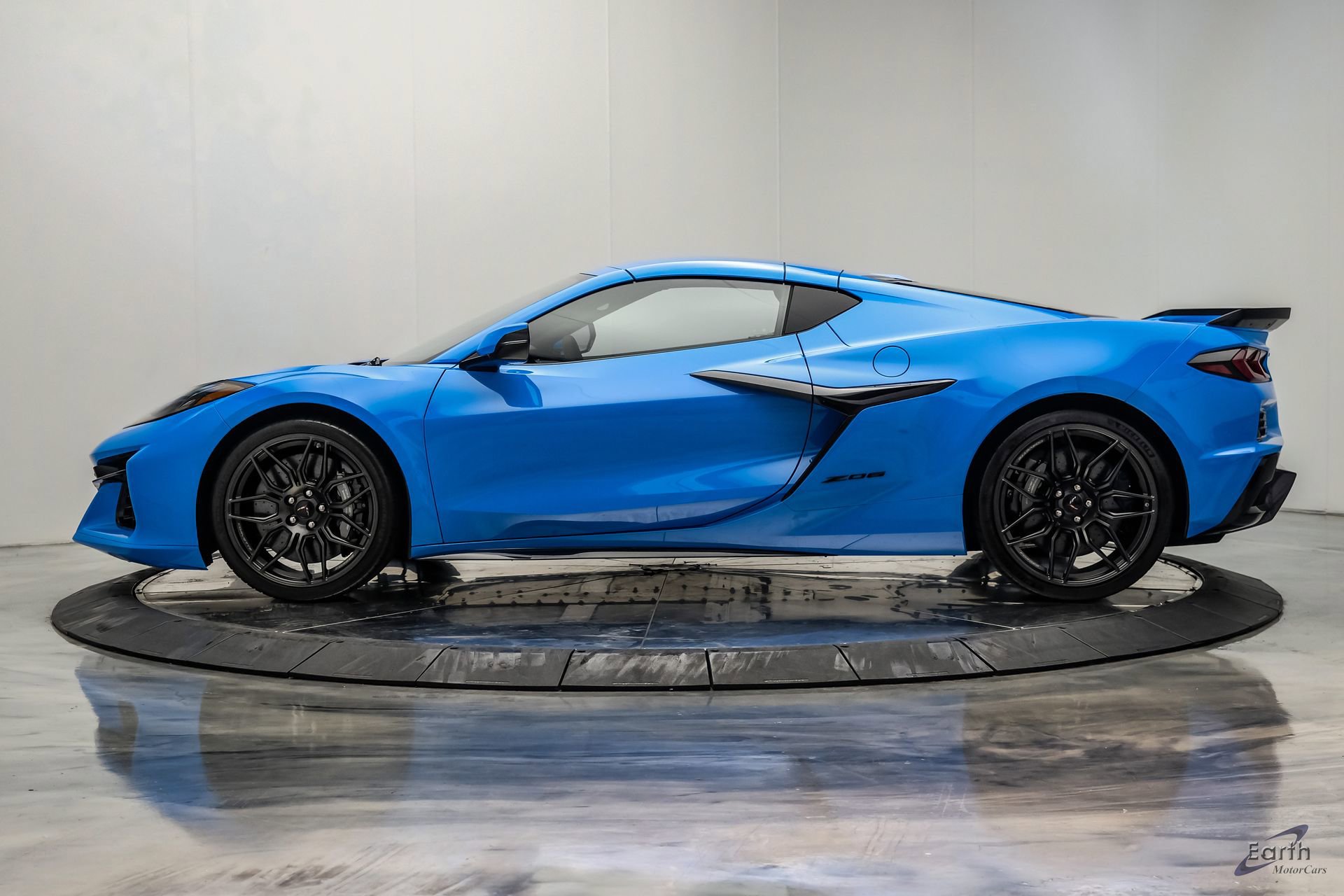 Used 2024 Chevrolet Corvette Z06 w/ Battery Protection Package RWD image 10
