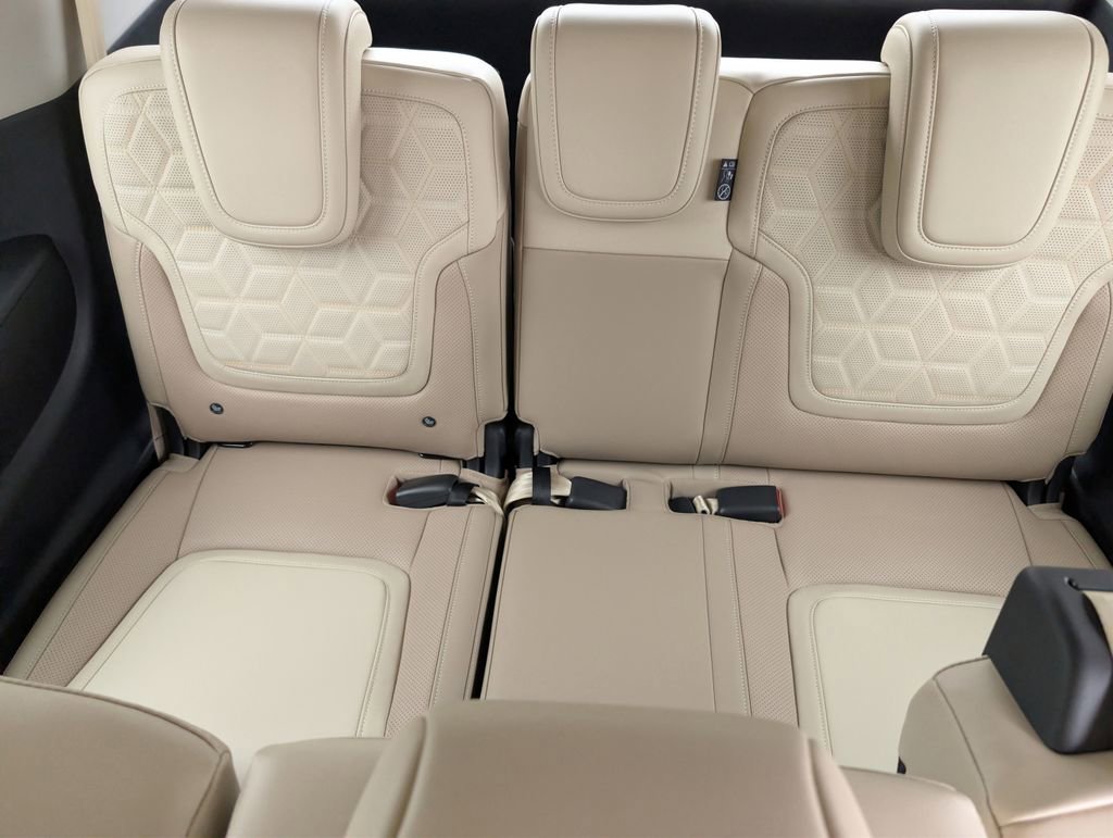 New 2026 Nissan Armada Platinum image 19